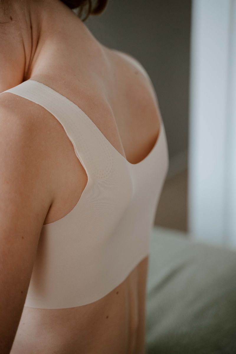 Nikki | Seamless Super stretch Sports Bra | Nude